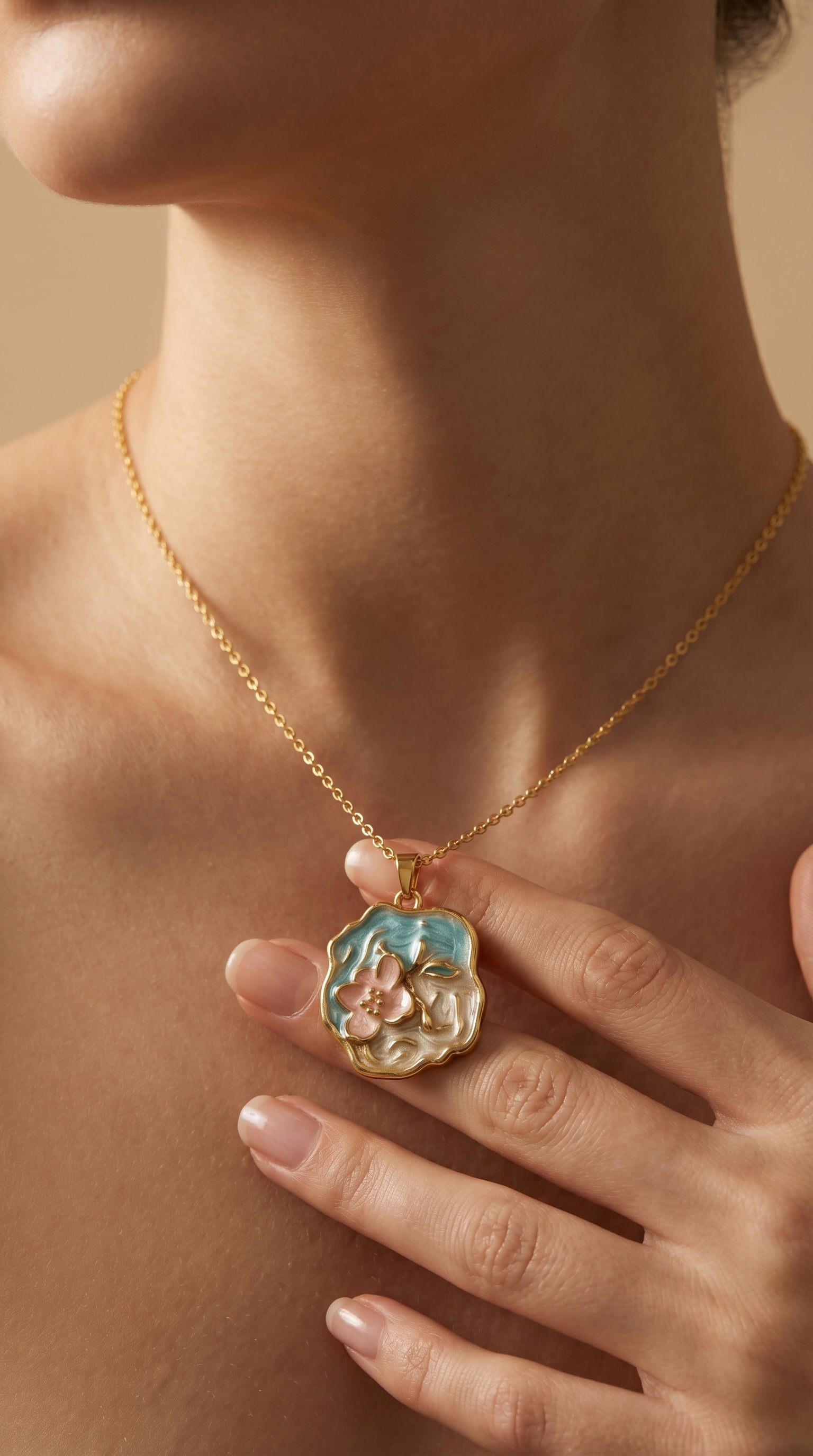 Flora Bloom Pendant
