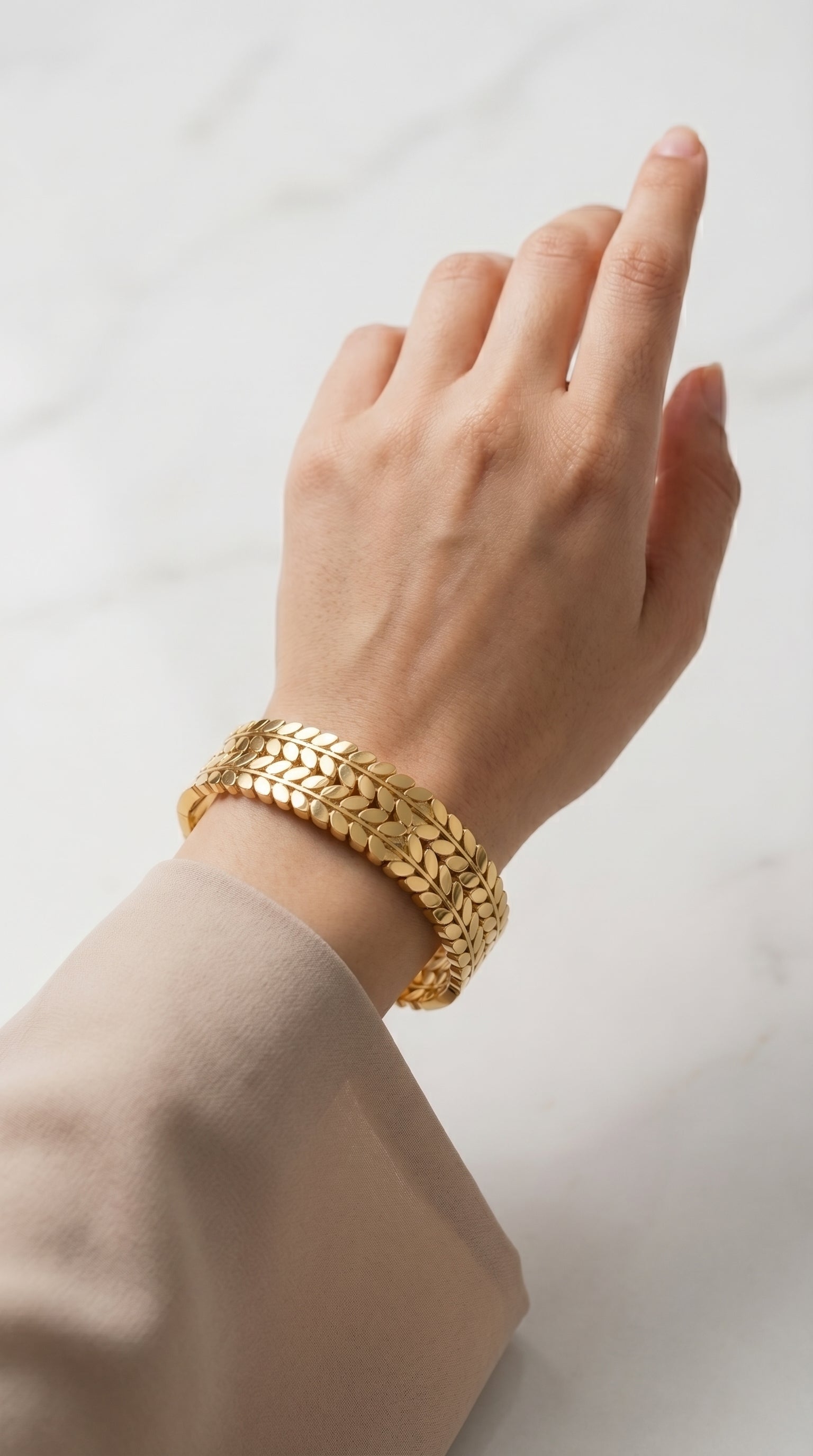 Laurel Bangle