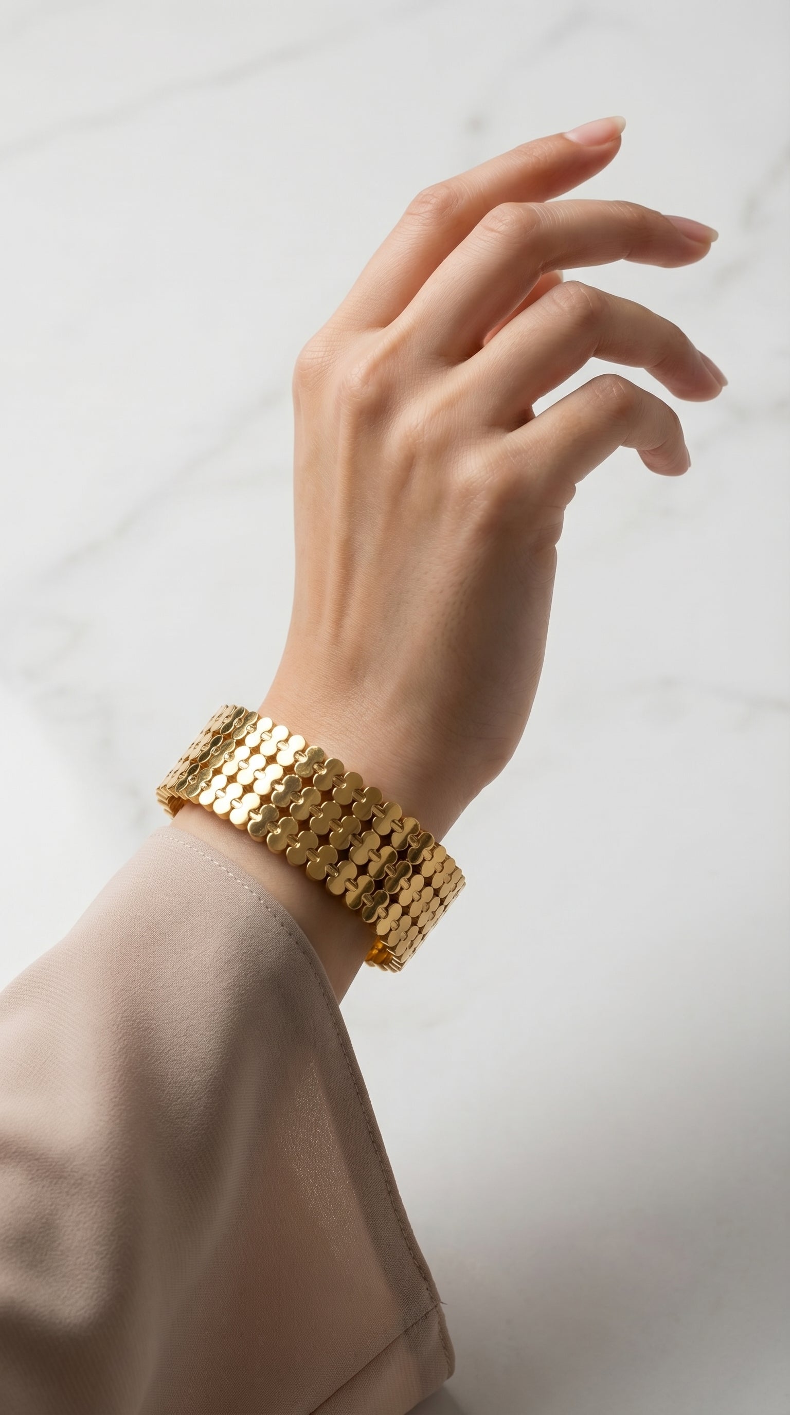 Aura Link Bangle