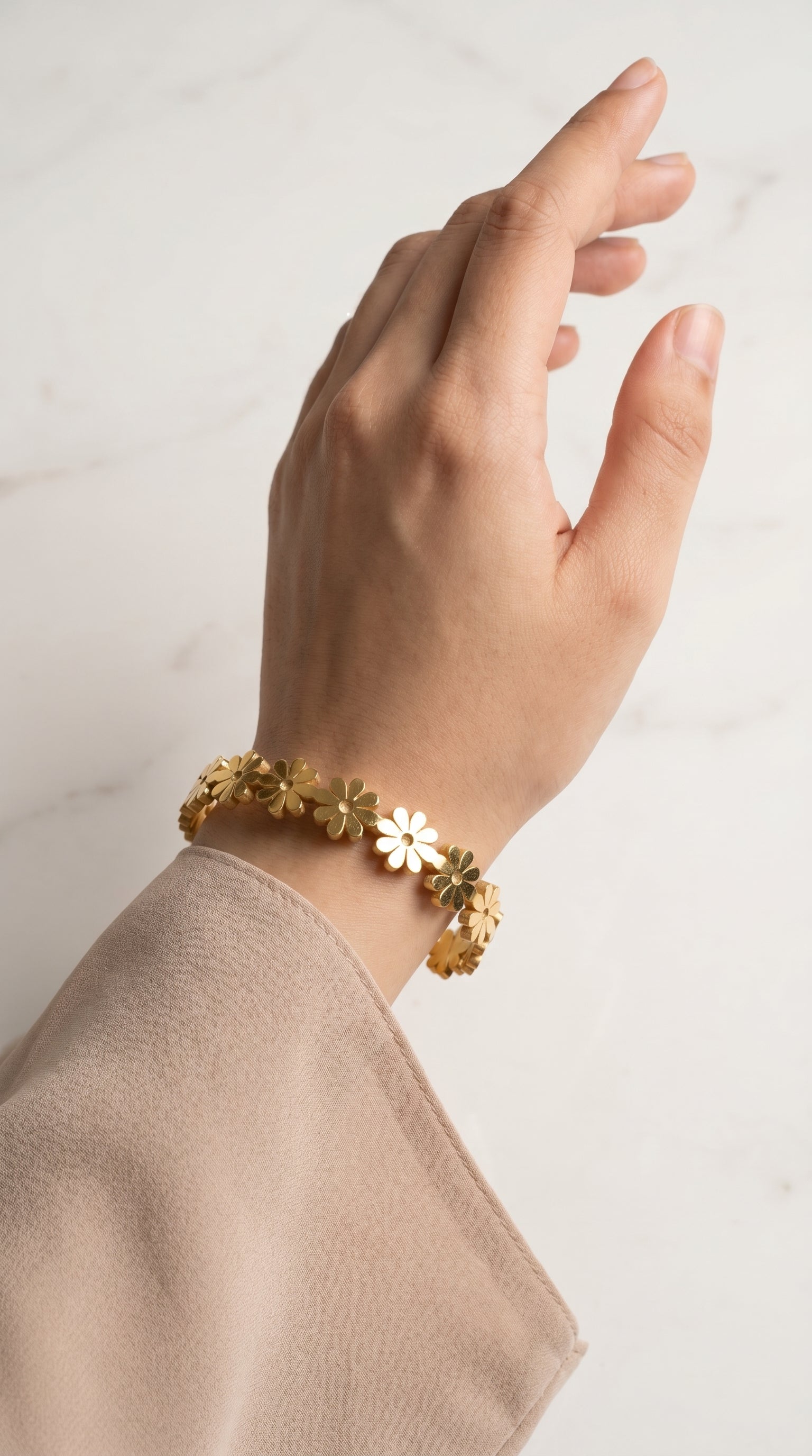 Eternal Golden Bloom Daisy Bangle
