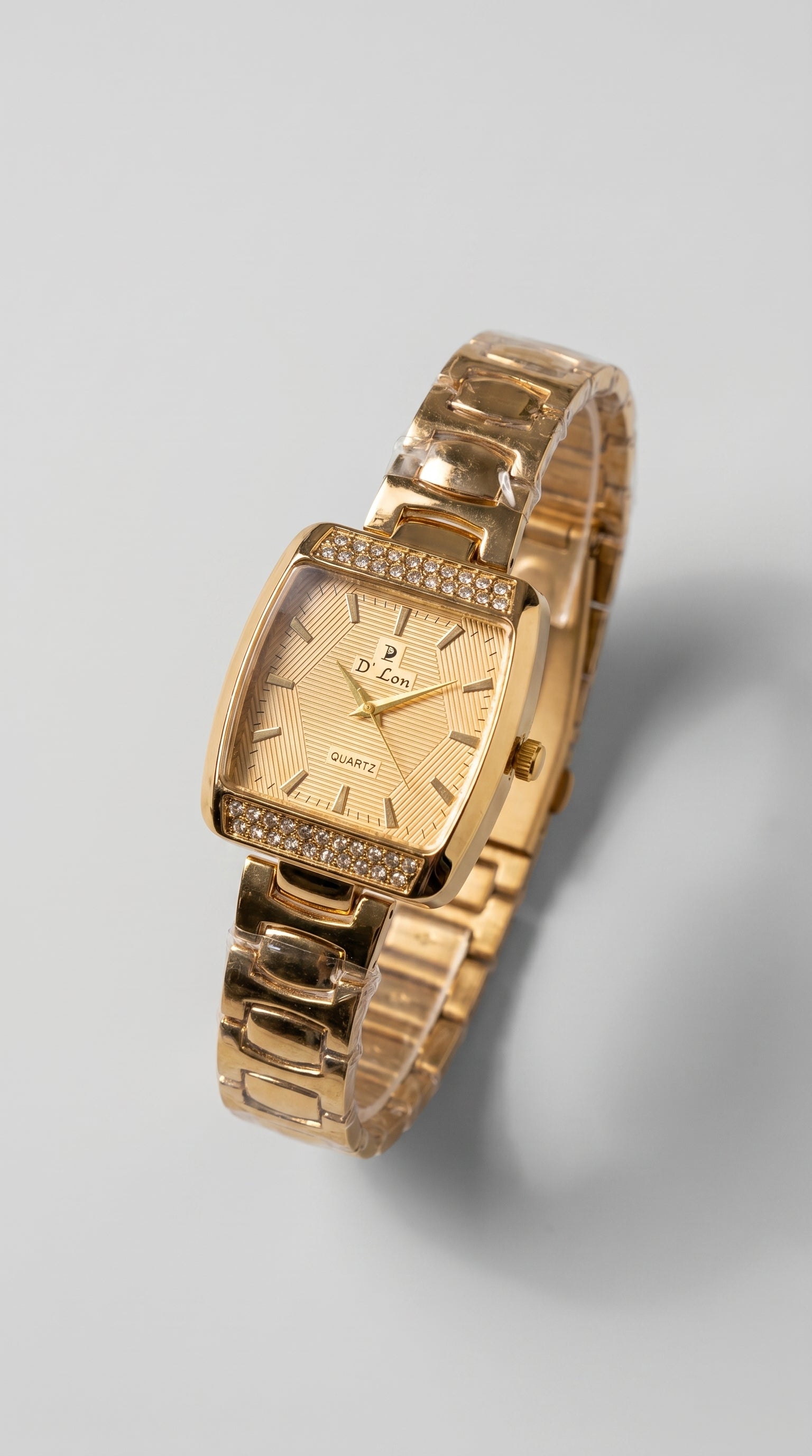 The D’Lour Square Radiance Timepiece
