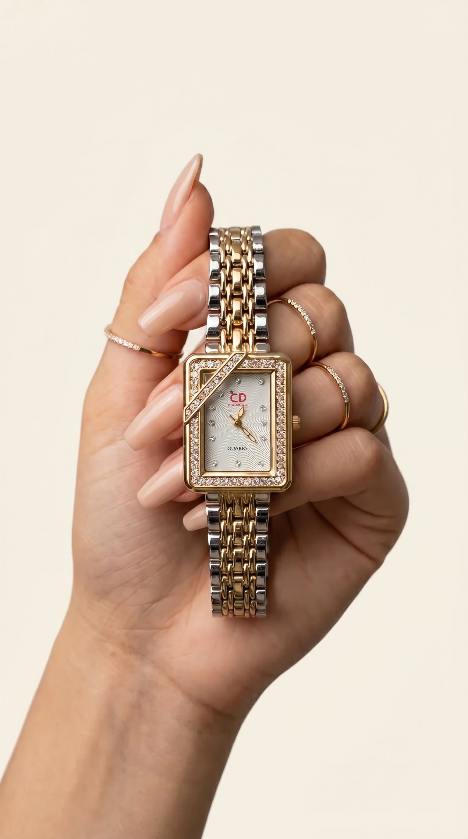 Guanto Luxe Watch