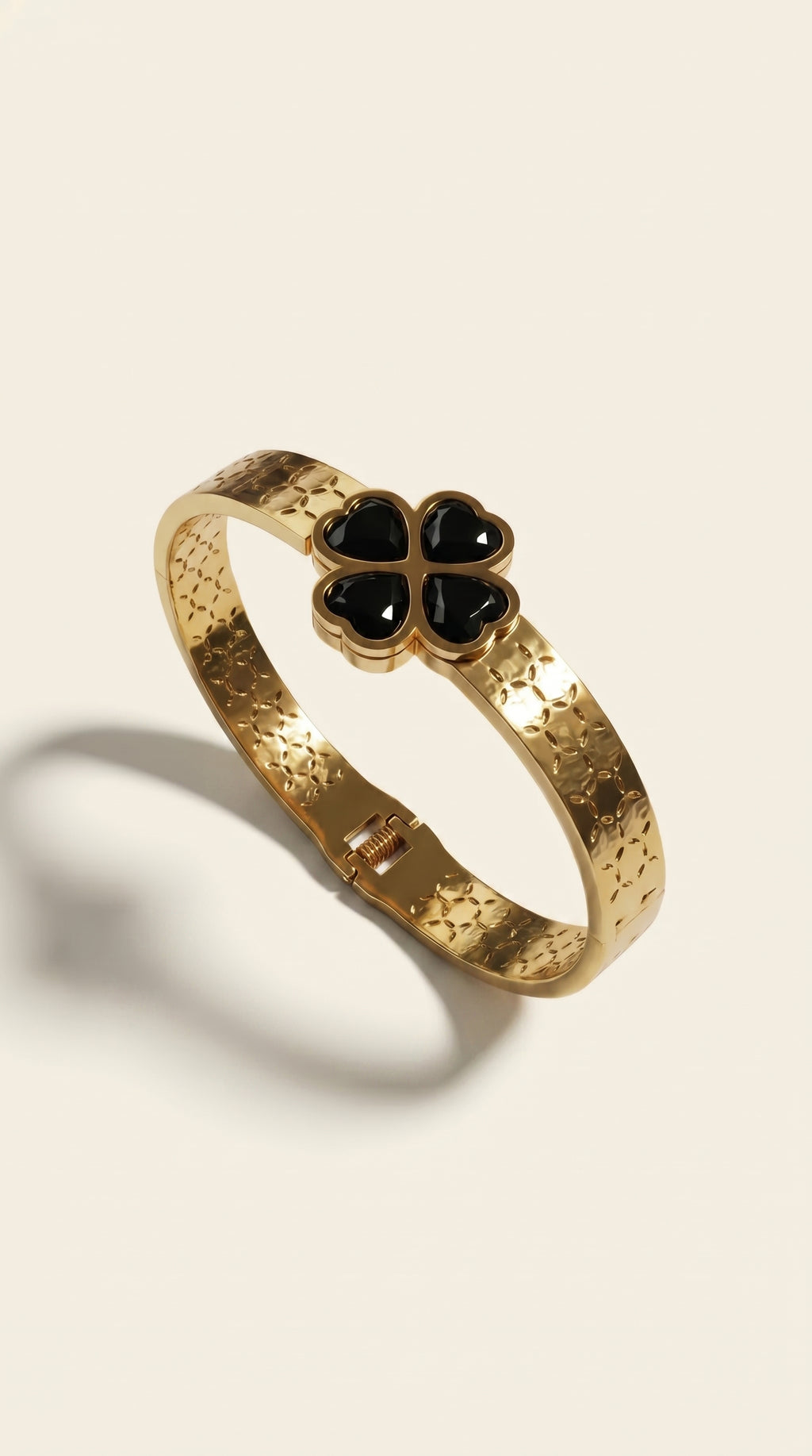 Noir Clover Bangle