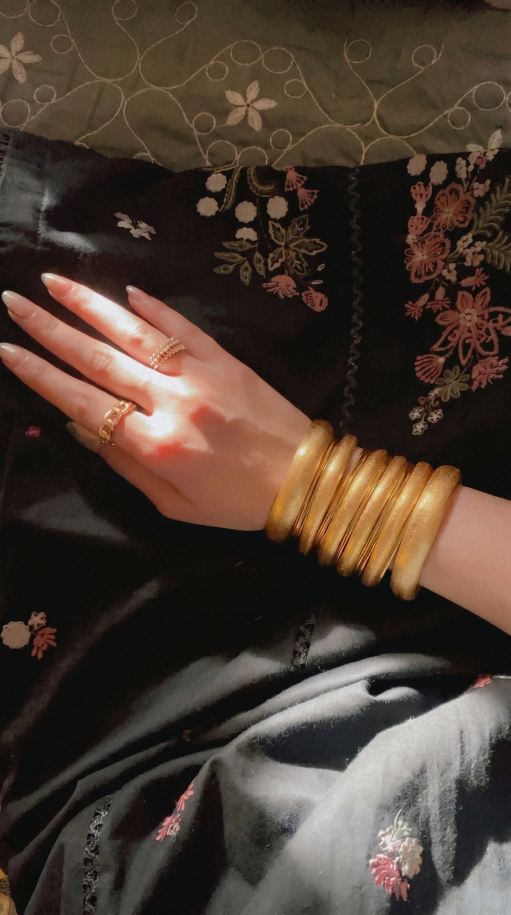 Hania Amir Viral Kangans Matte Finish Bangles 6-Pcs Set